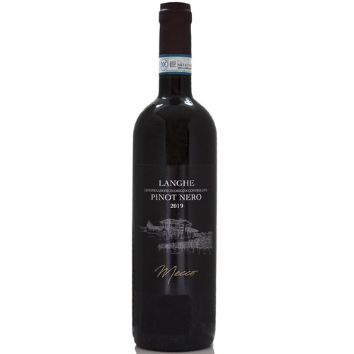 Pinot Nero van wijnhuis Benevelli Piero - Rode wijn uit de Barolo streek in Piemonte, Italië - BAROLO & CO